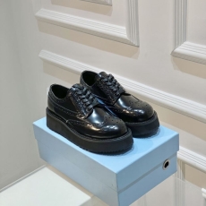 Prada Low Shoes